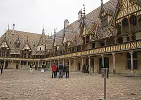 turistipercaso borgogna-bkks6