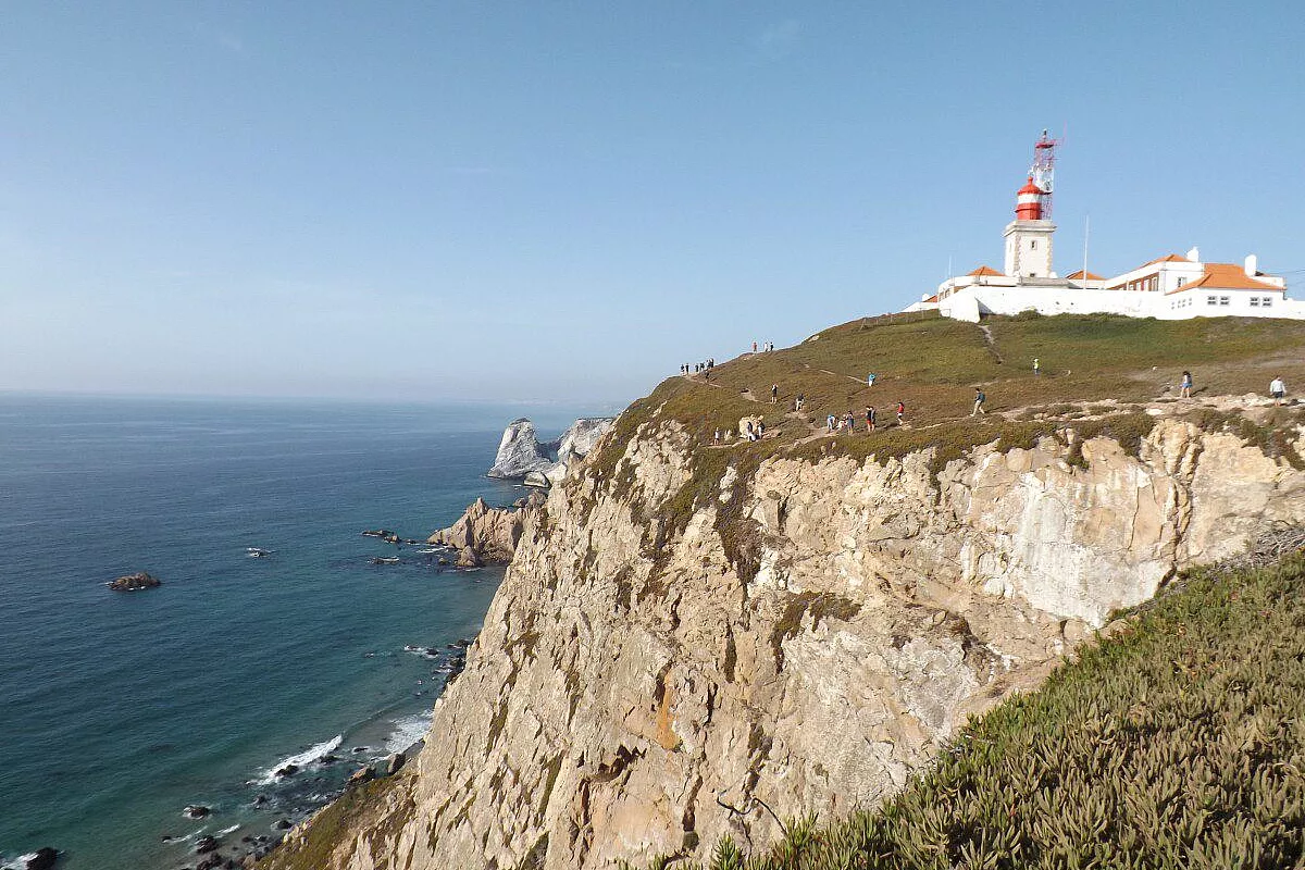 È il punto più occidentale d’Europa: da questo faro inizia (e finisce) il Vecchio Continente