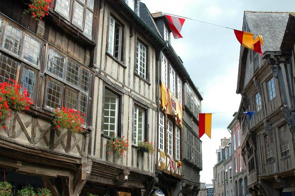 Dinan