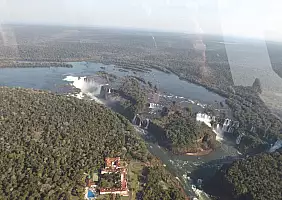 turistipercaso cascate-iguazu-cenqs