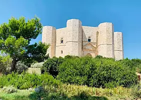 turistipercaso castel-del-monte-palazzo-shh3p