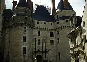 turistipercaso castelli-della-loira-francia-8zvbk