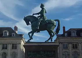 turistipercaso castelli-della-loira-francia-qayr4