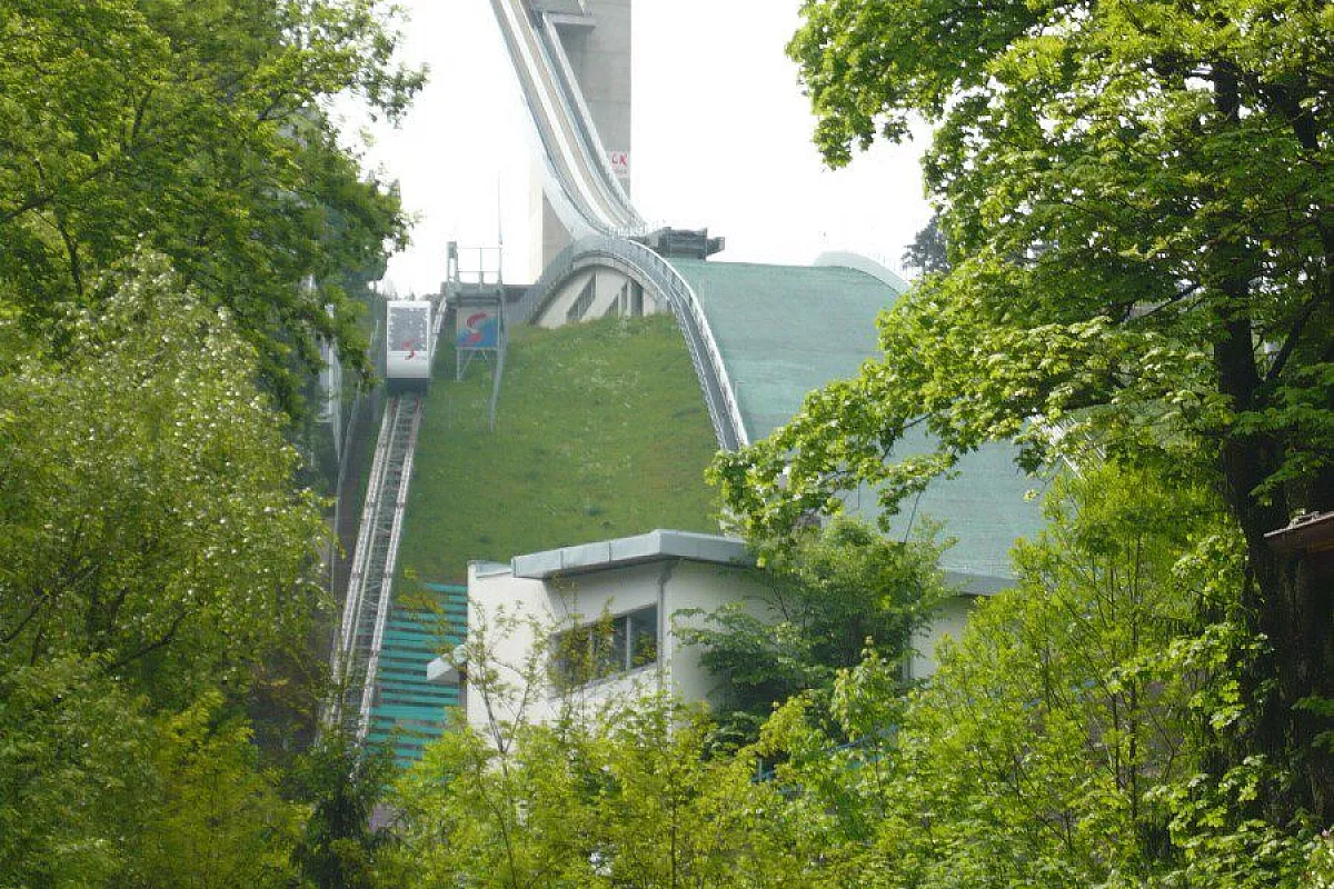 Il trampolino olimpico per il salto con gli sci