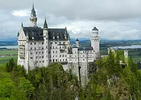 turistipercaso castello-di-neuschwanstein-bwbvg