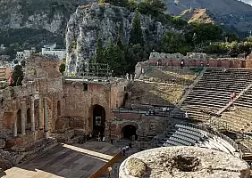 turistipercaso catania-azygf