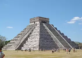 turistipercaso chichen-itza-monumento-k1r9j