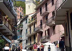 turistipercaso cinque-terre-gre3d