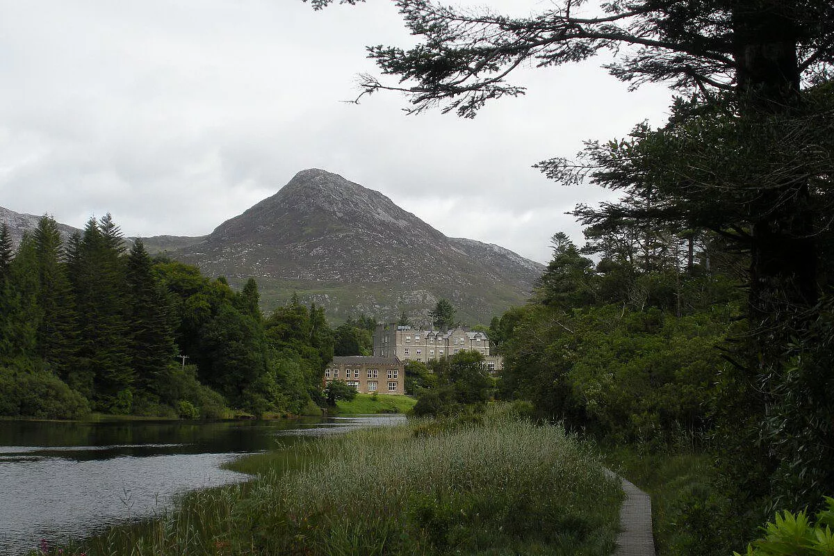Ballynahinch Castle