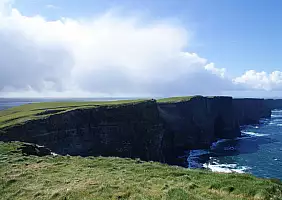 turistipercaso cliffs-of-moher-irlanda-panorama-s5r3j