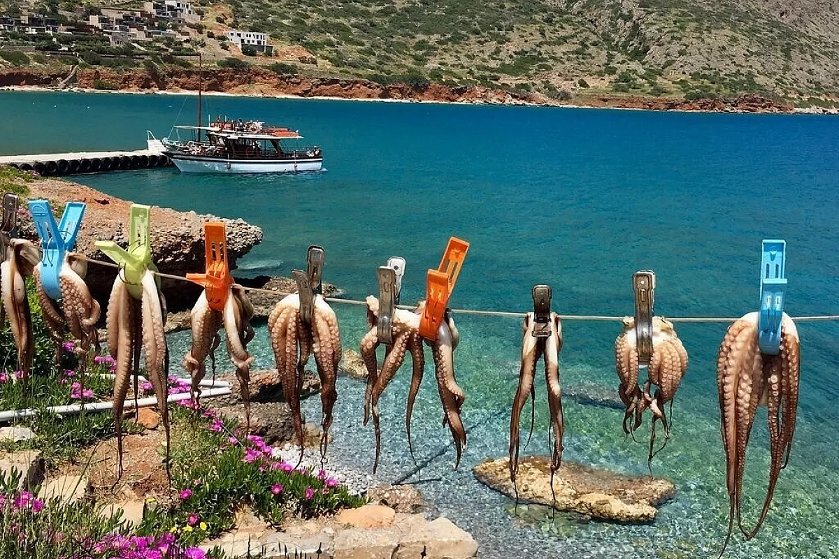 Creta a Pasqua , viaggio fai da te, vacanza a 5 stelle al prezzo di 3