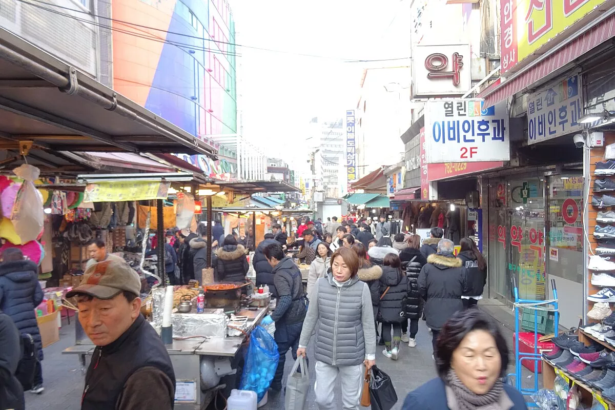 Dalla stazione di Seul alla Namsan Tower un bel giro a piedi nella capitale della Corea del Sud