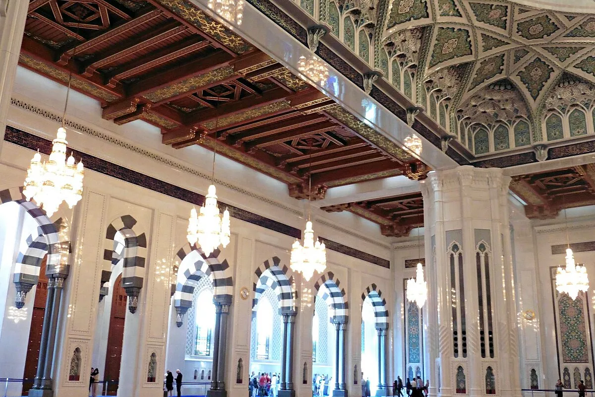 Mascate - Interno della Moschea di Al Qaboos