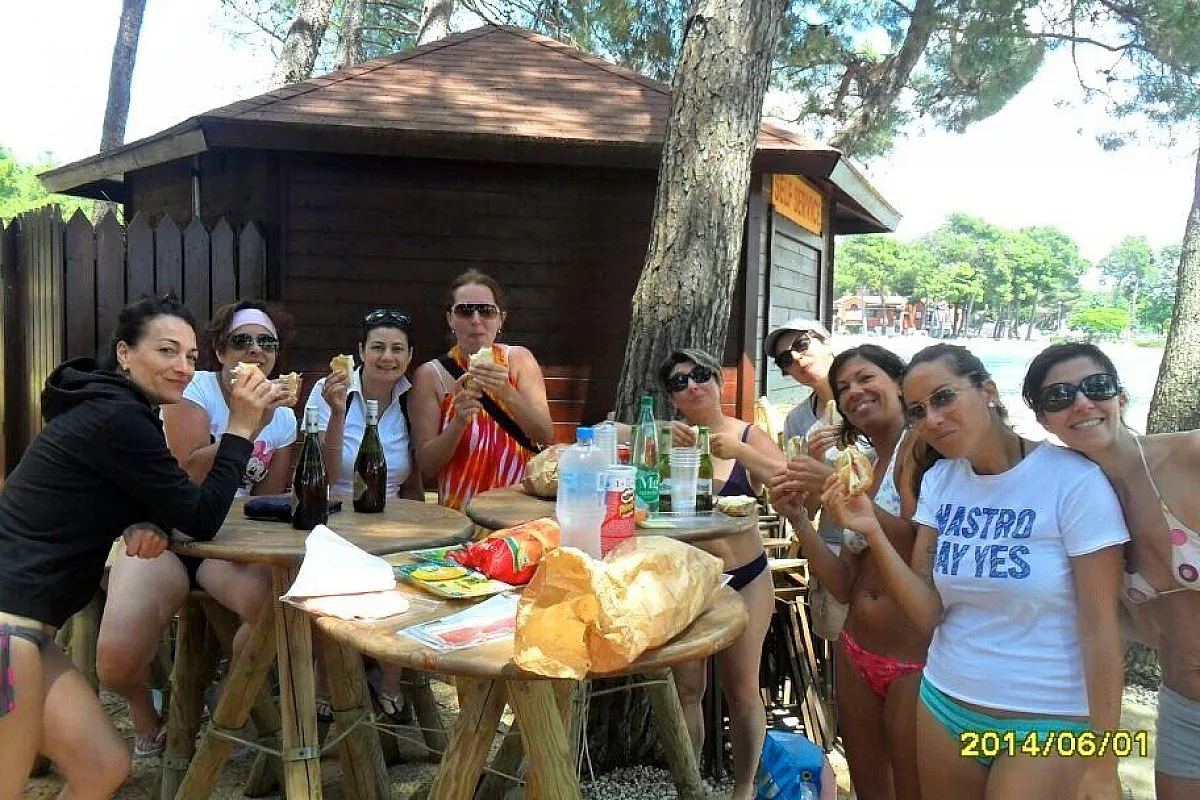 12 DONNE A UMAG - CROAZIA