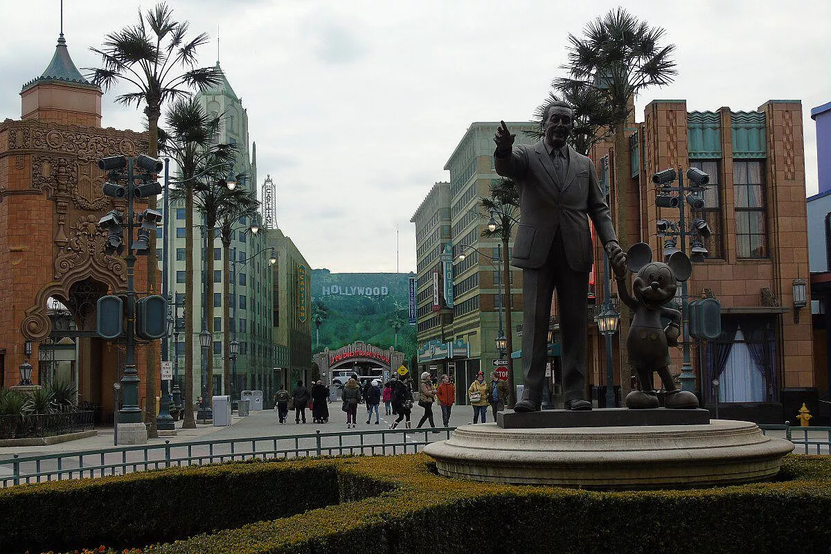Disneyland Paris: la felicità è tornare bambine