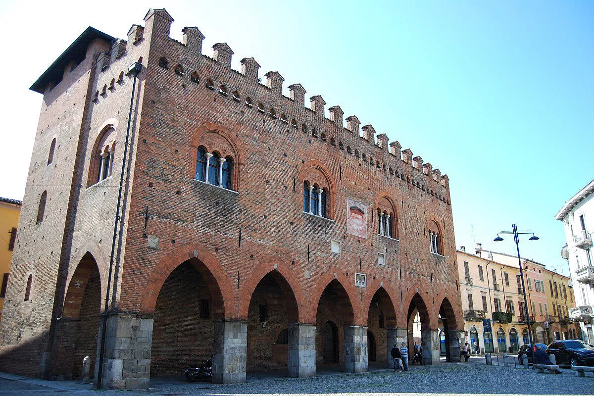 Cremona: Il Palazzo Cittanova