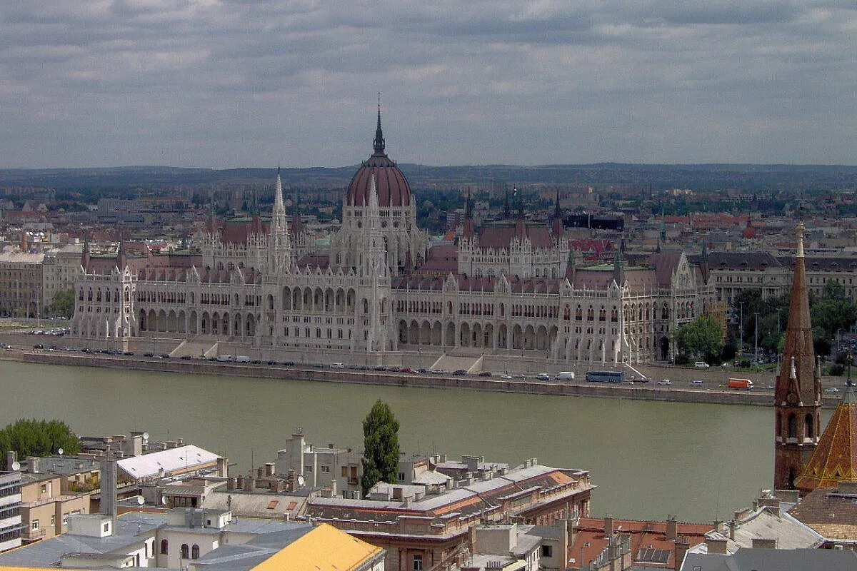 IL PARLAMENTO
