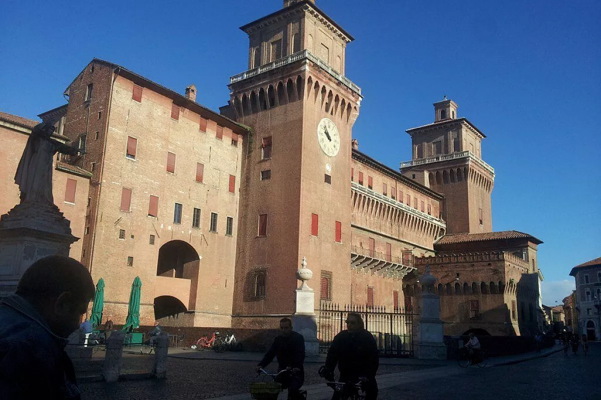 Il castello di S. Michele, nelle cui segrete furono imprigionati don Giulio e don Ferrante d’Este. (Ferrara dark: una visita insolita alla città degli Estensi)