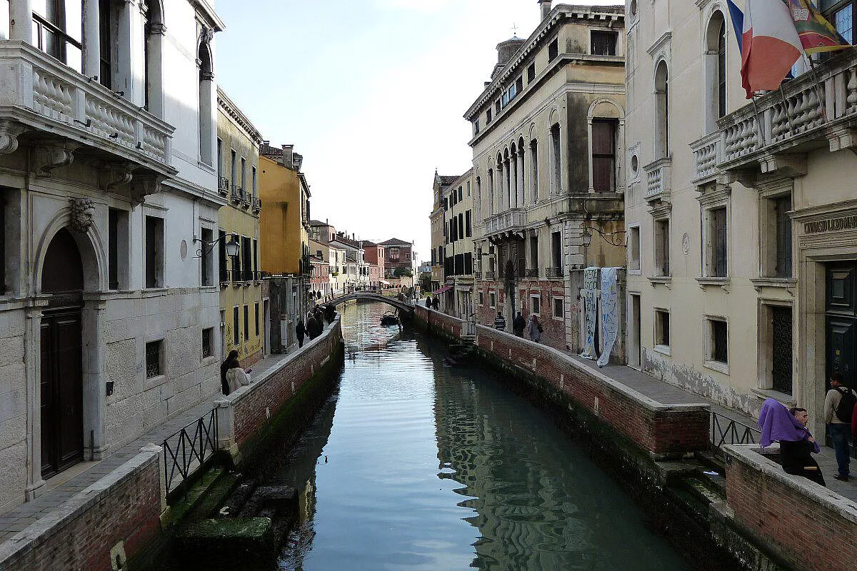 TO VENICE WITH LOVE