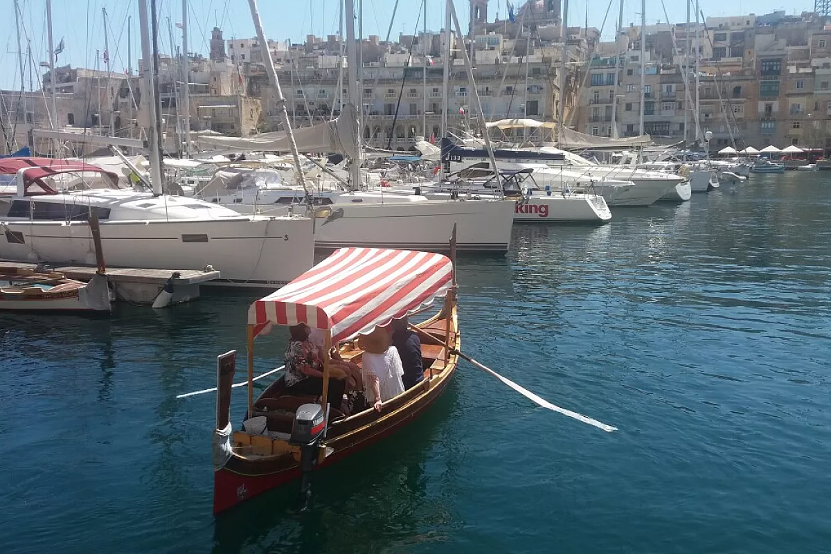 Al porto