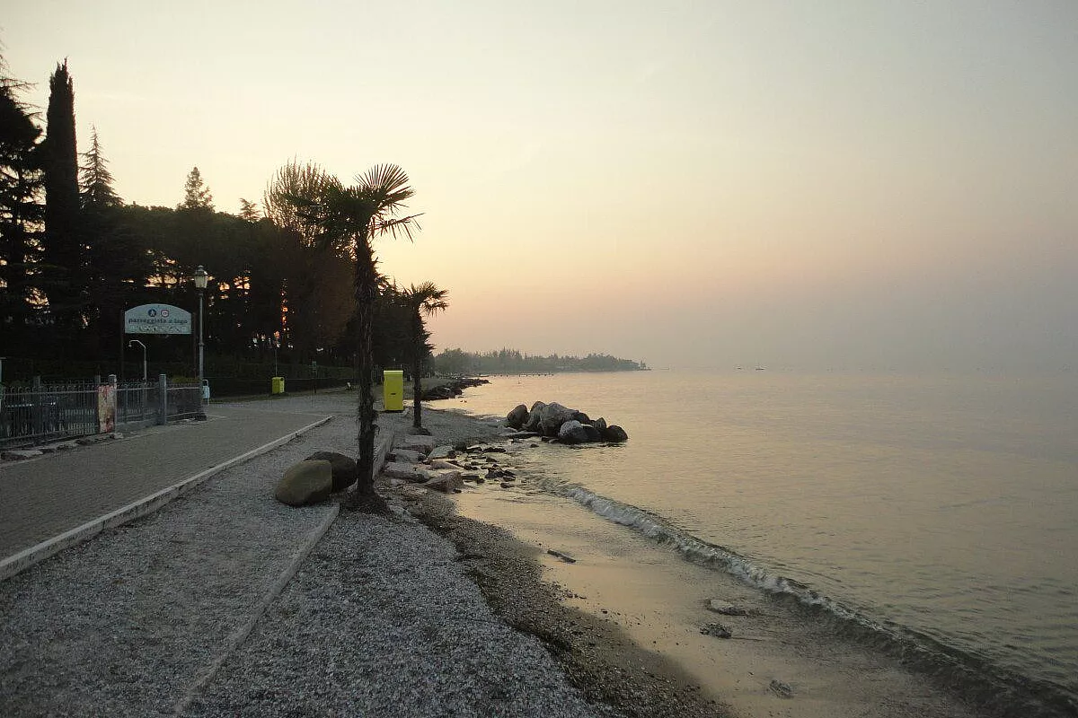 Tramonto sulla spiaggia di Peschiera