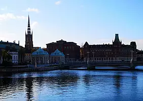 turistipercaso cultura-mnkfc