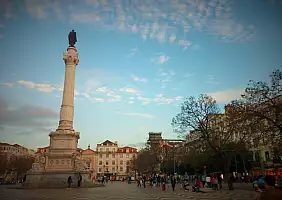 turistipercaso lisbona in solitaria