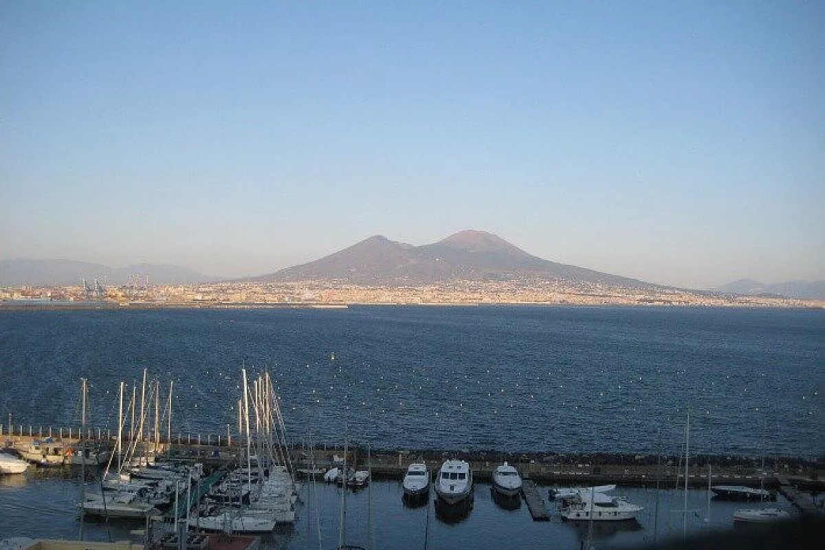 Vesuvio, il trono sul Golfo di Napoli