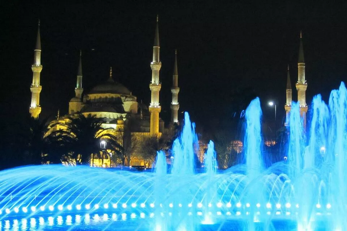 Moschea Blu by Night