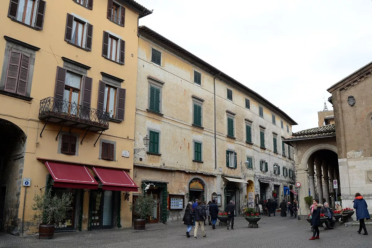 Orvieto: Piazza della Repubblica