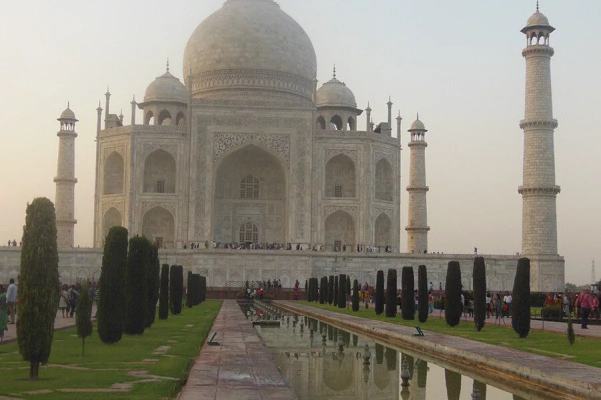Taj Mahal al tramonto