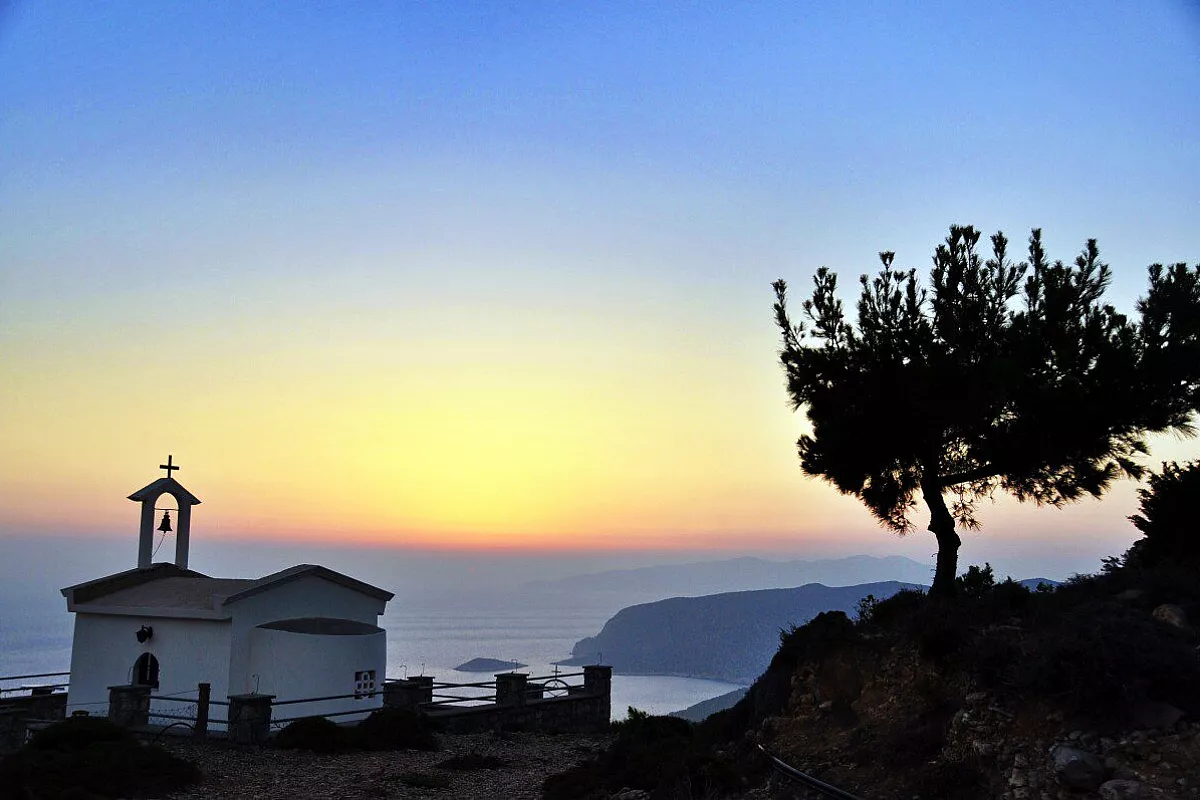 Tramonto pressi Monolithos