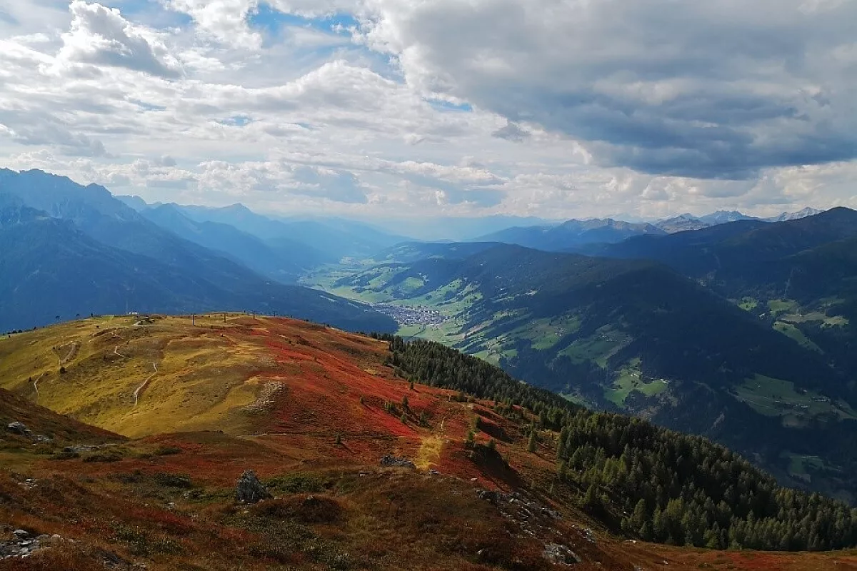 Verso la cima del Monte Elmo in val Pusteria