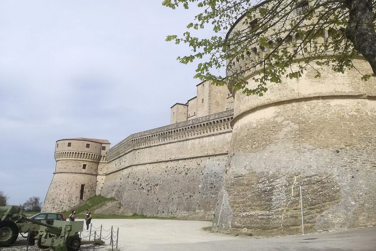rocca san leo