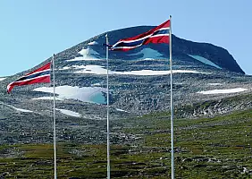 turistipercaso fiordi-norvegesi-wwx4k