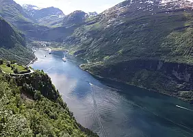turistipercaso fiordi-norvegesi-xfb8q