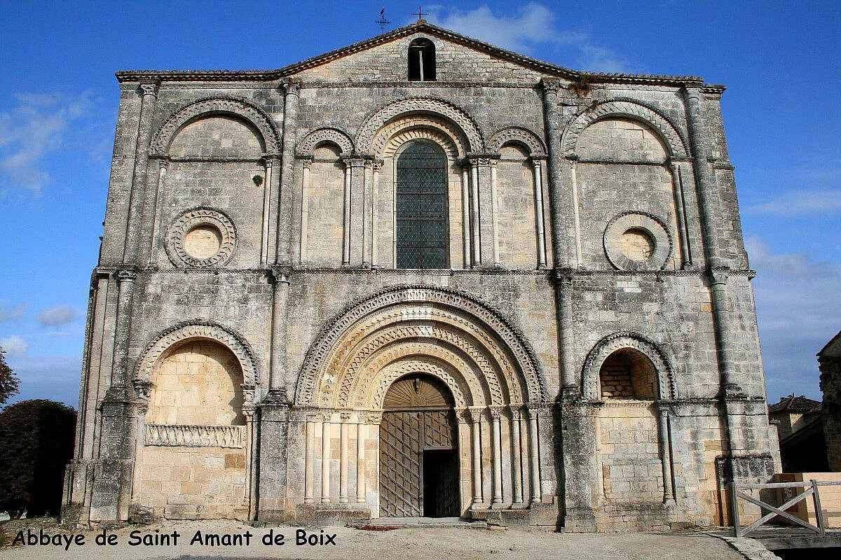 Le chiese romaniche francesi del poitou charente