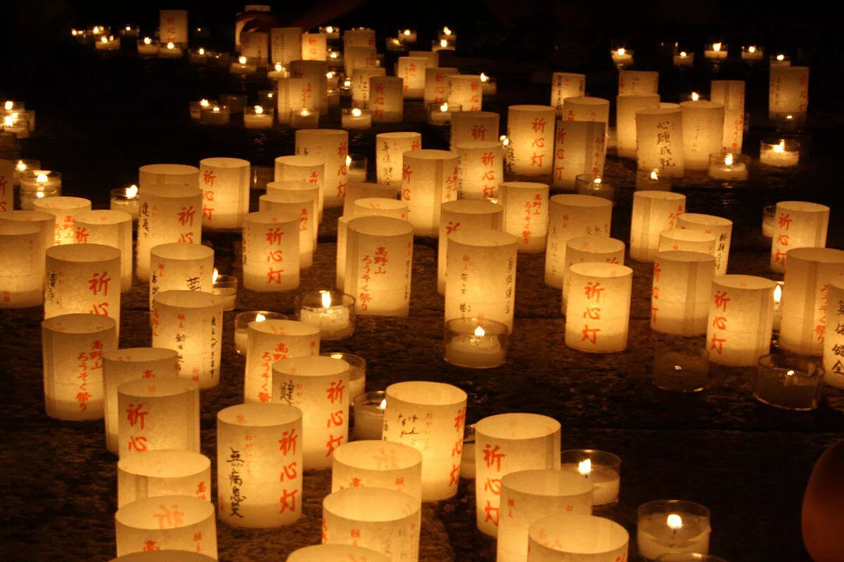 Koyasan, canlde light festival