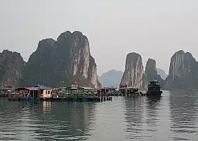 turistipercaso ha-long-bay-q92fn