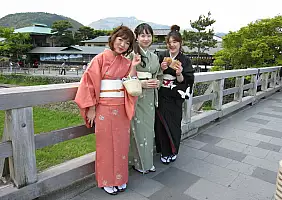 turistipercaso hiroshima-monumento-x75bh