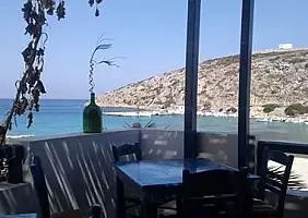 turistipercaso il-ristorante-che-si-affaccia-sul-porto-2jz3r