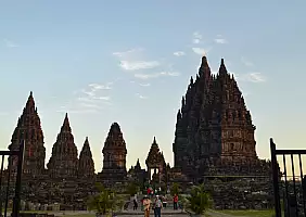 turistipercaso indonesia-au8bg
