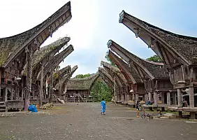 turistipercaso indonesia-x8cwh