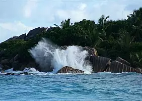turistipercaso la-digue-seychelles-b67rd