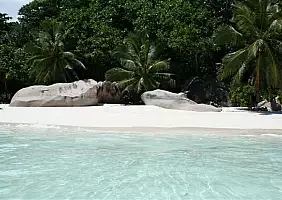 turistipercaso la-digue-seychelles-vyzxe