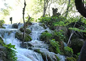 turistipercaso laghi-di-plitvice-lago-cczq7
