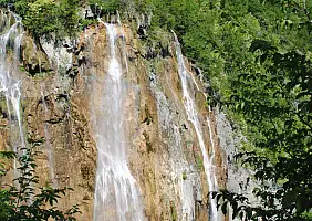 turistipercaso laghi-di-plitvice-lago-hhhp1