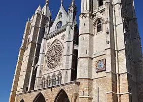 turistipercaso leon-bq9mz