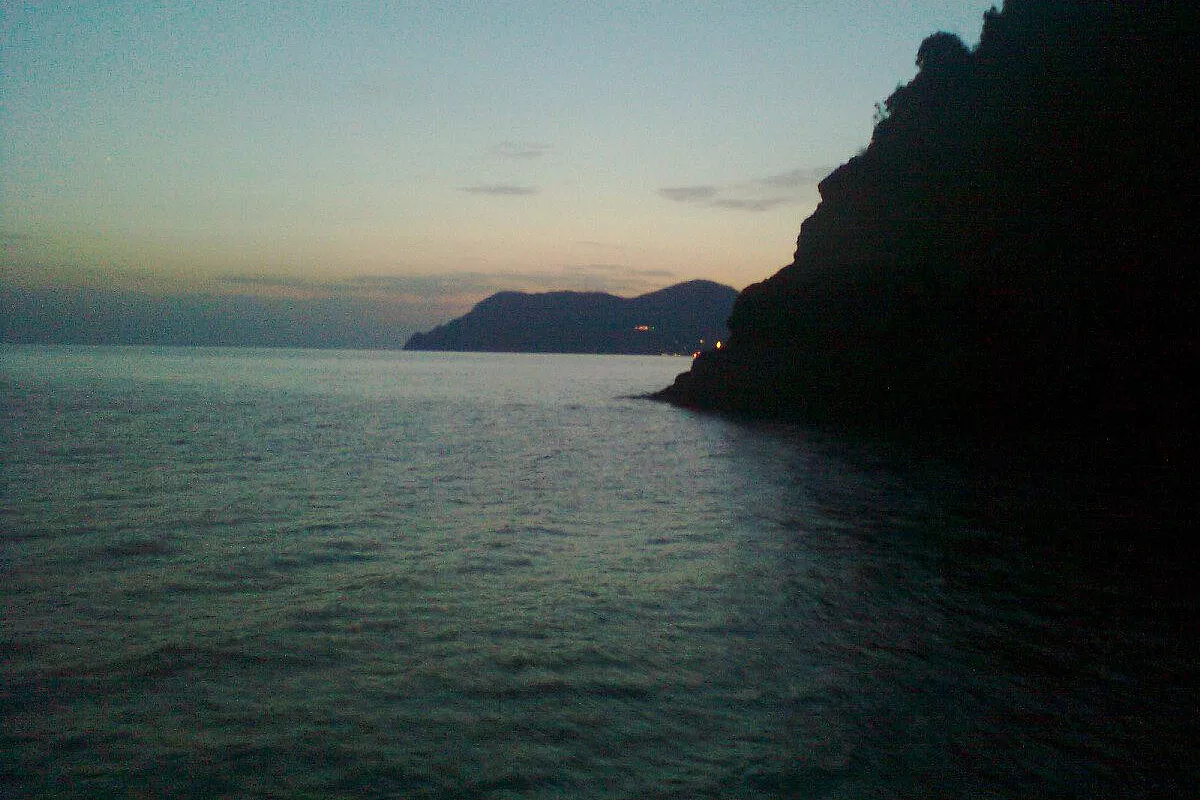 Tramonto dalla caletta di Corniglia