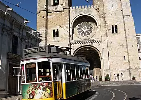 turistipercaso lisbona-hrarz